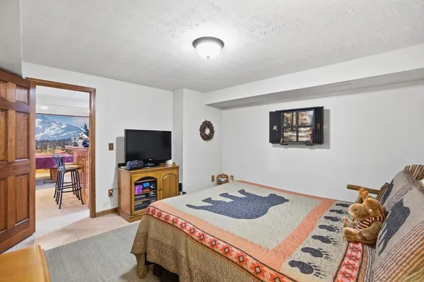 $499,900 | 5740 Berkshire Drive, Guilford, IN 47022