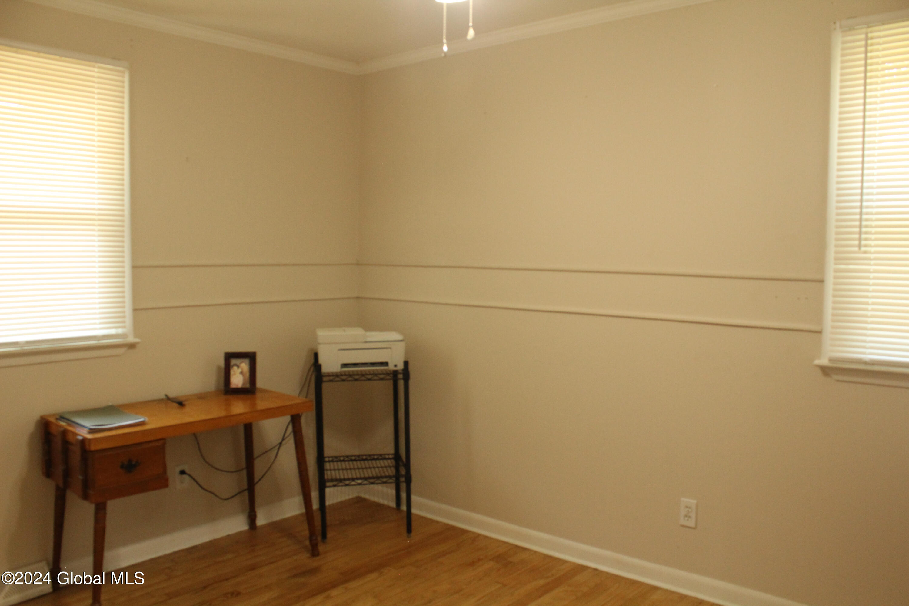 309 Manchester Road Schenectady, NY 12304 - Photo 13 of 17 IMG_3077