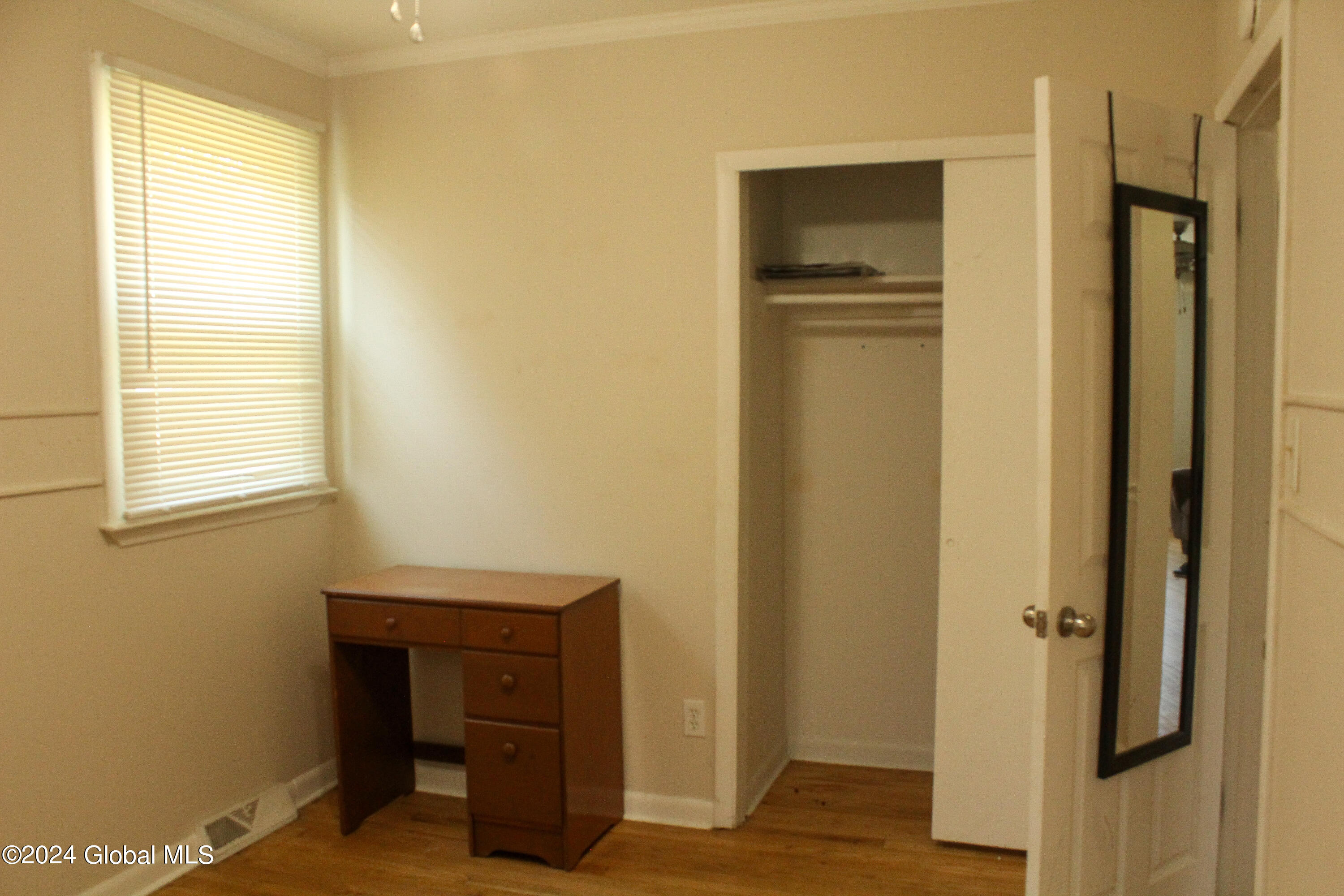 309 Manchester Road Schenectady, NY 12304 - Photo 14 of 17 IMG_3078