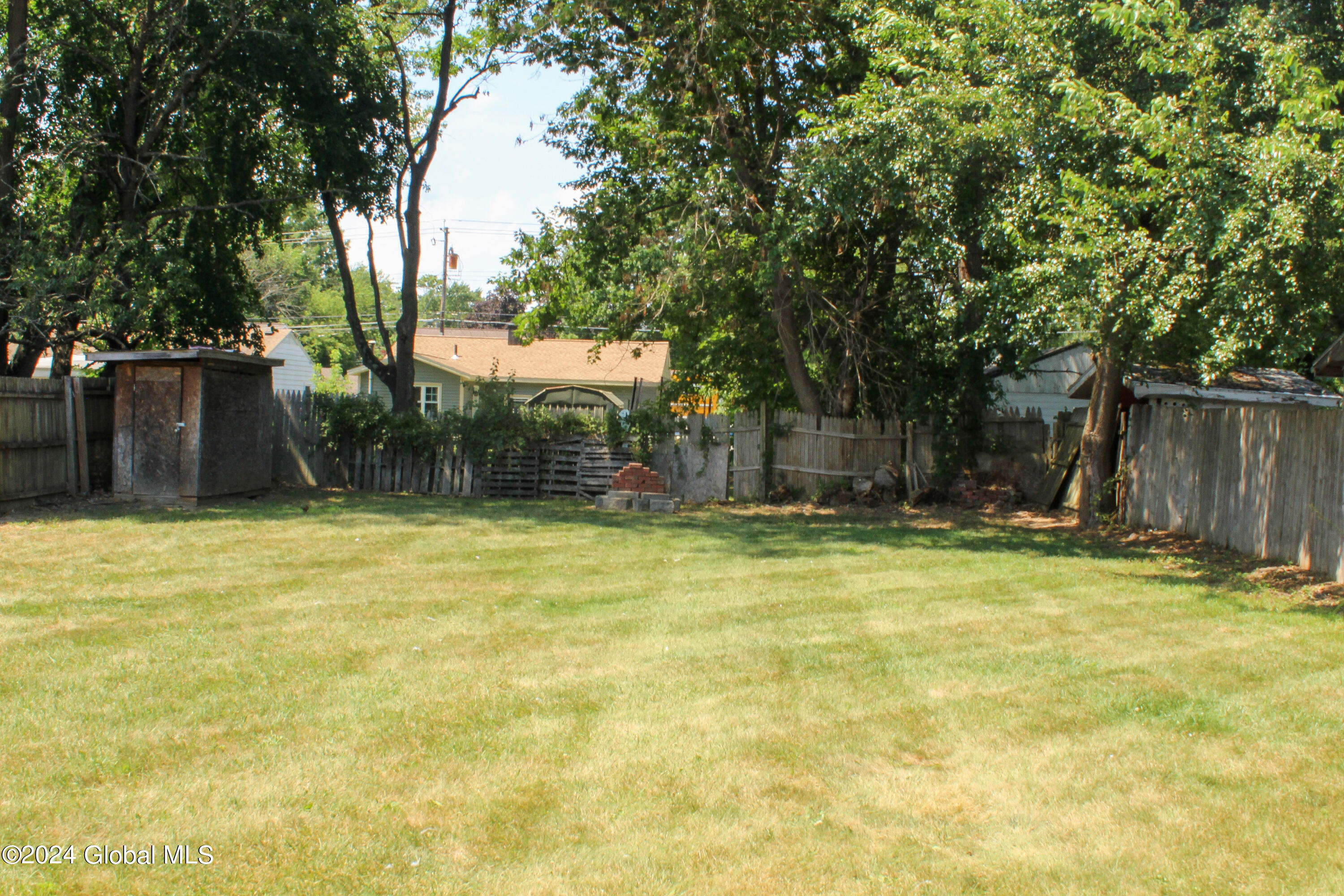 309 Manchester Road Schenectady, NY 12304 - Photo 17 of 17 IMG_3064