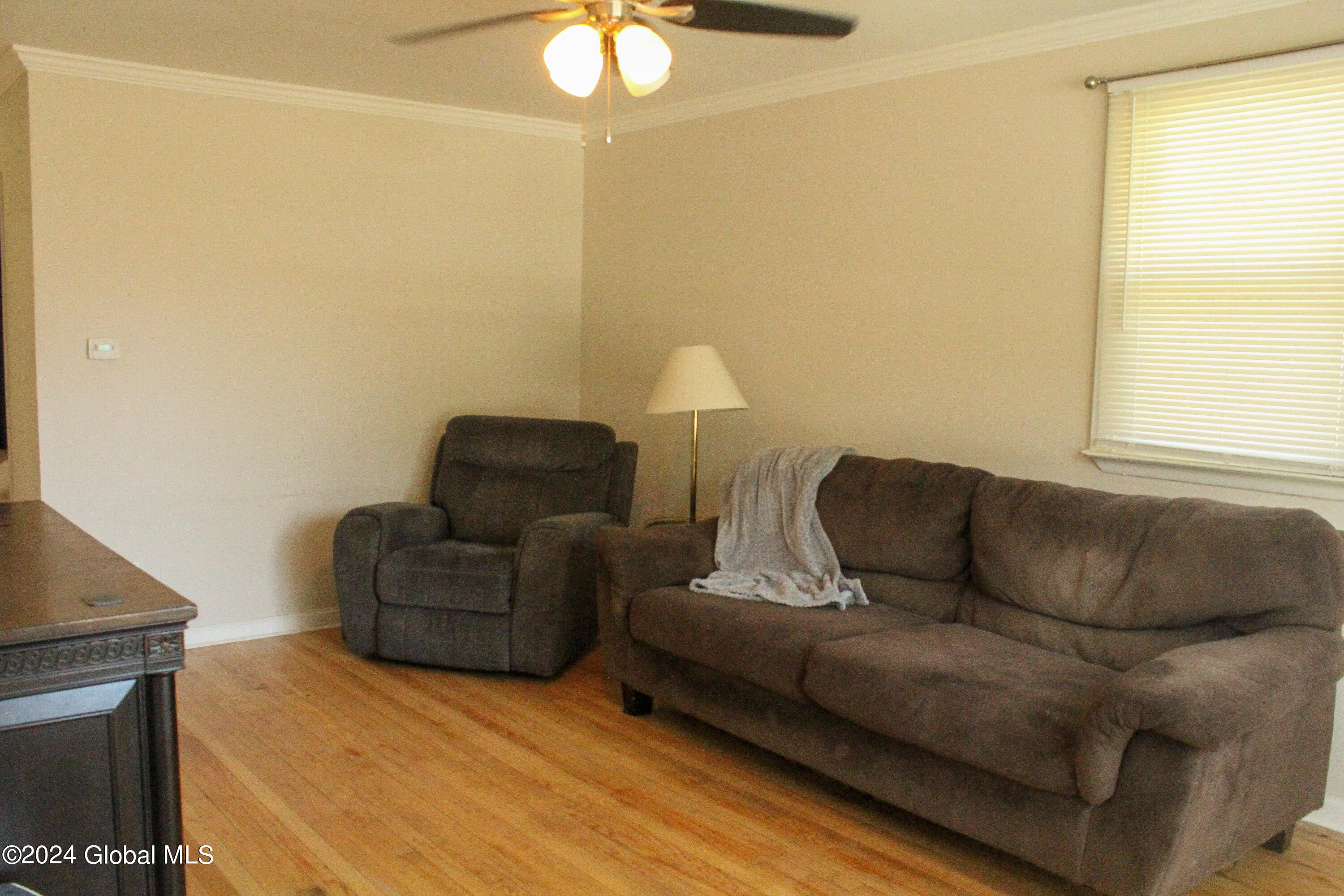 309 Manchester Road Schenectady, NY 12304 - Photo 8 of 17 IMG_3088