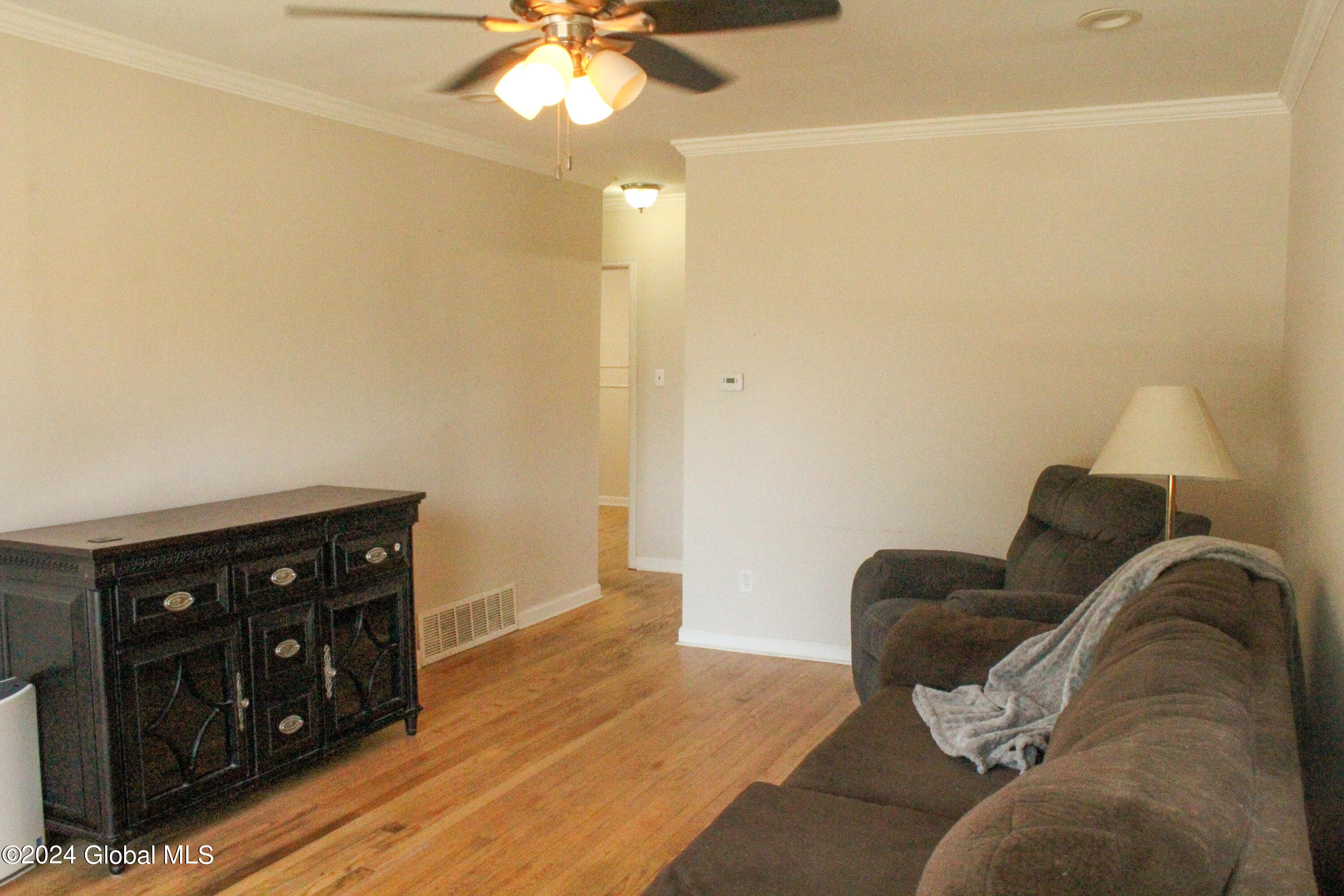 309 Manchester Road Schenectady, NY 12304 - Photo 9 of 17 IMG_3089