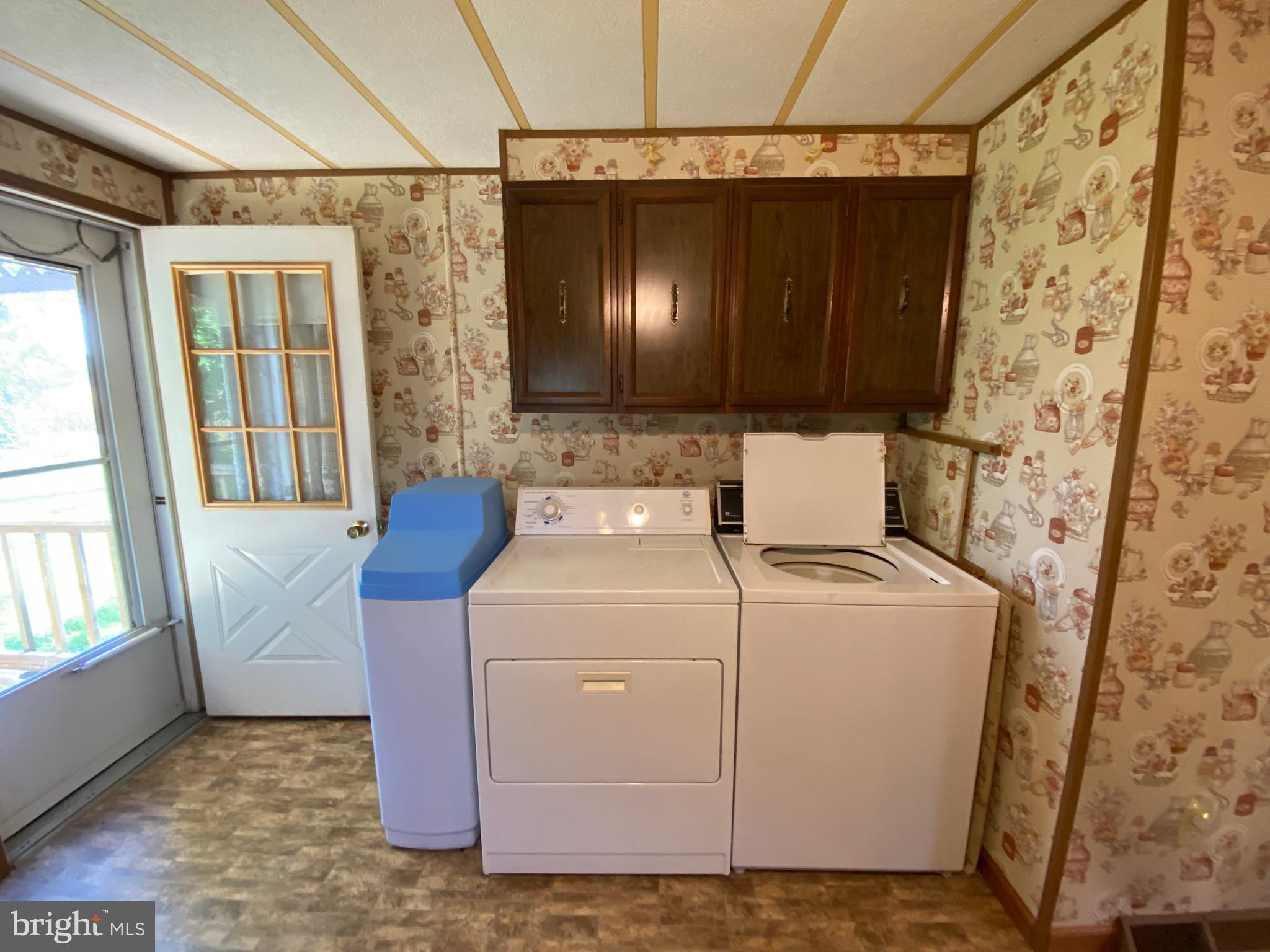 17 Commons Road Kutztown, PA 19530 - Photo 5 of 10 Laundry Area