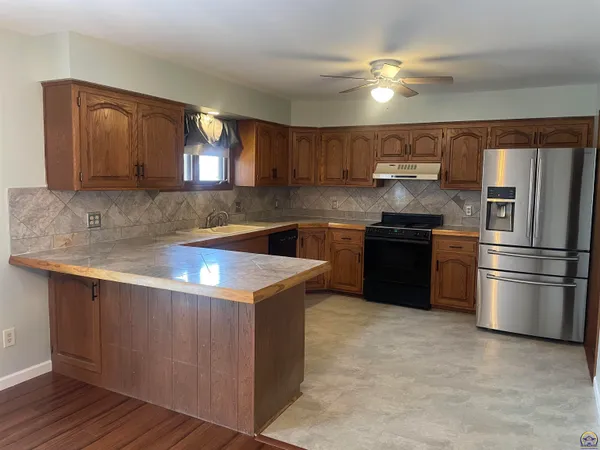 $325,000 | 416 Aquarius Street, Silver Lake, KS 66539