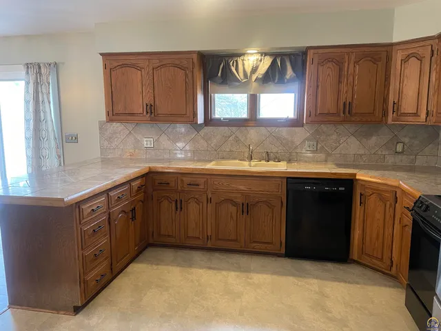 $339,000 | 416 Aquarius Street, Silver Lake, KS 66539