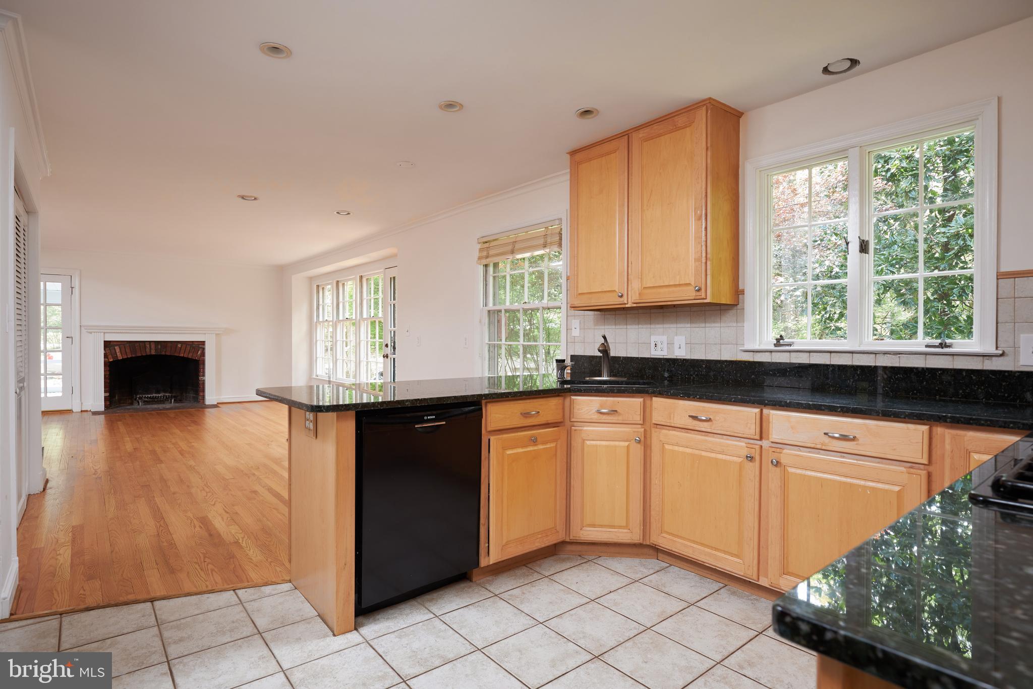 9919 Meriden Road Potomac, MD 20854 - Photo 16 of 48 Gallery Image 16