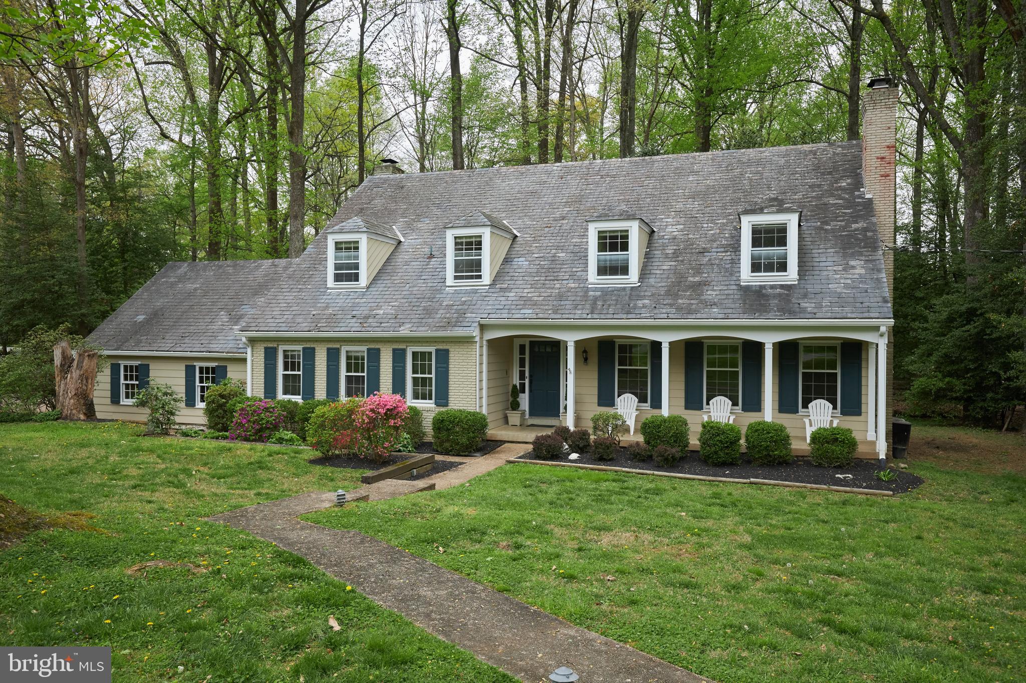 9919 Meriden Road Potomac, MD 20854 - Photo 3 of 48 Gallery Image 3
