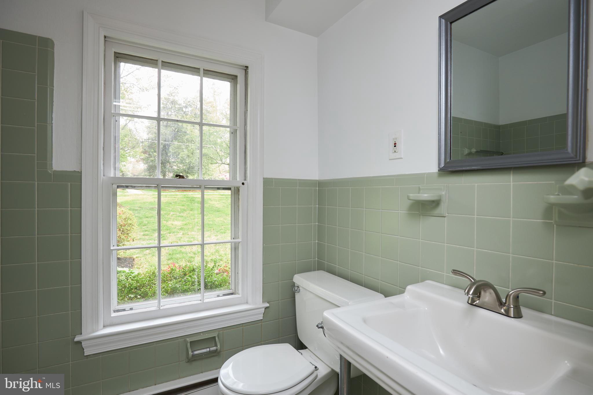 9919 Meriden Road Potomac, MD 20854 - Photo 24 of 48 Gallery Image 24