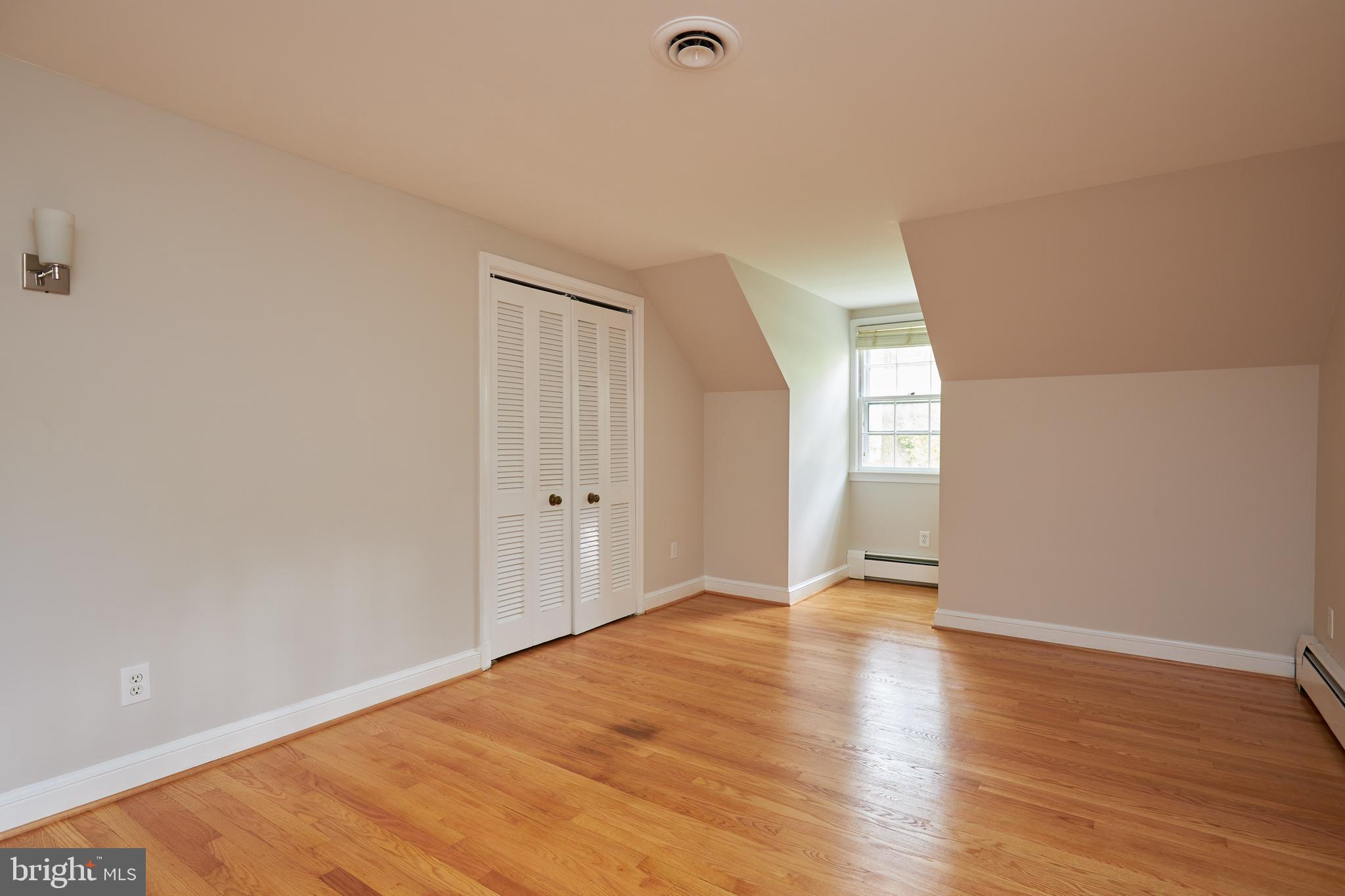 9919 Meriden Road Potomac, MD 20854 - Photo 26 of 48 Gallery Image 26
