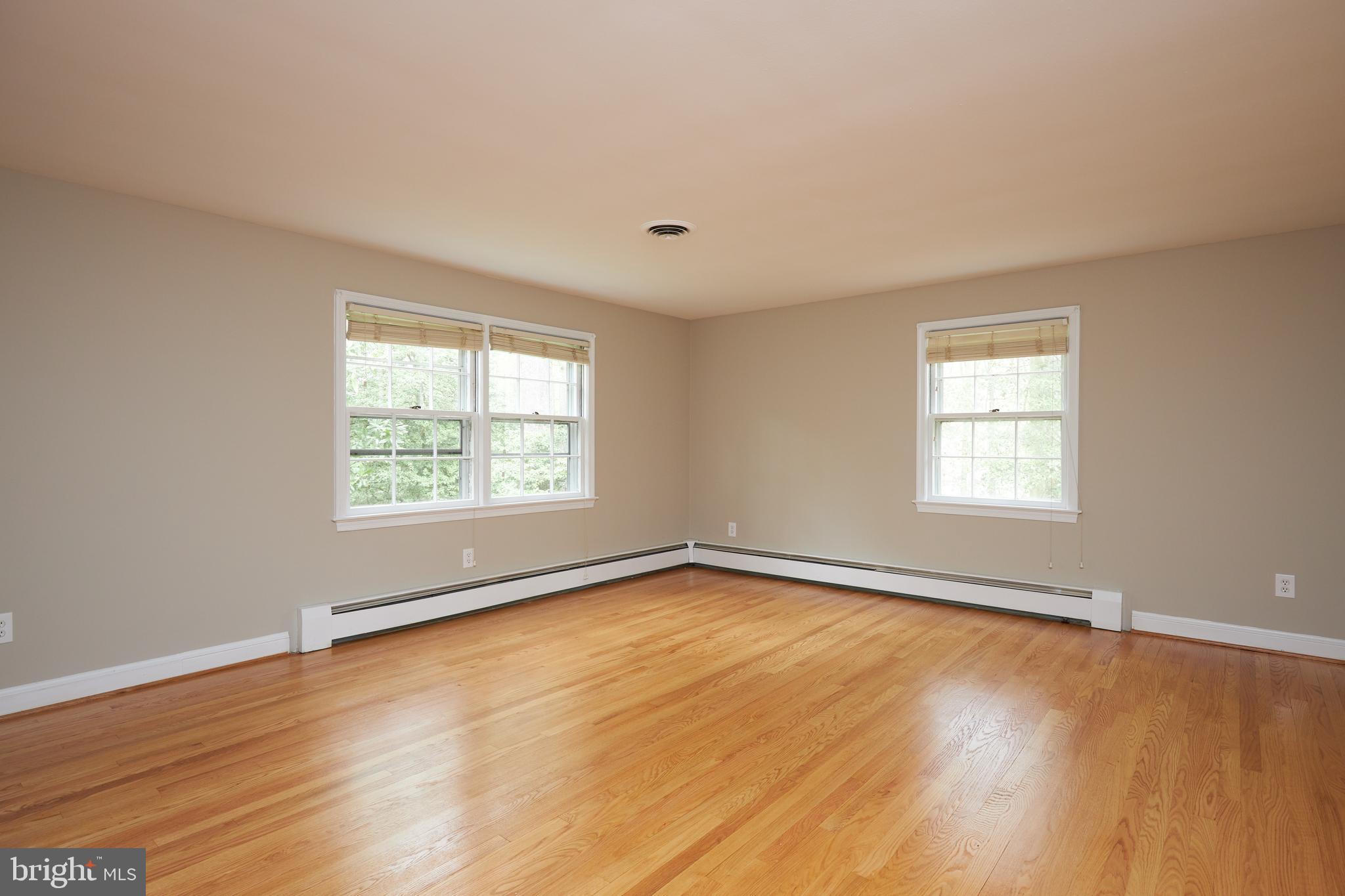 9919 Meriden Road Potomac, MD 20854 - Photo 29 of 48 Gallery Image 29