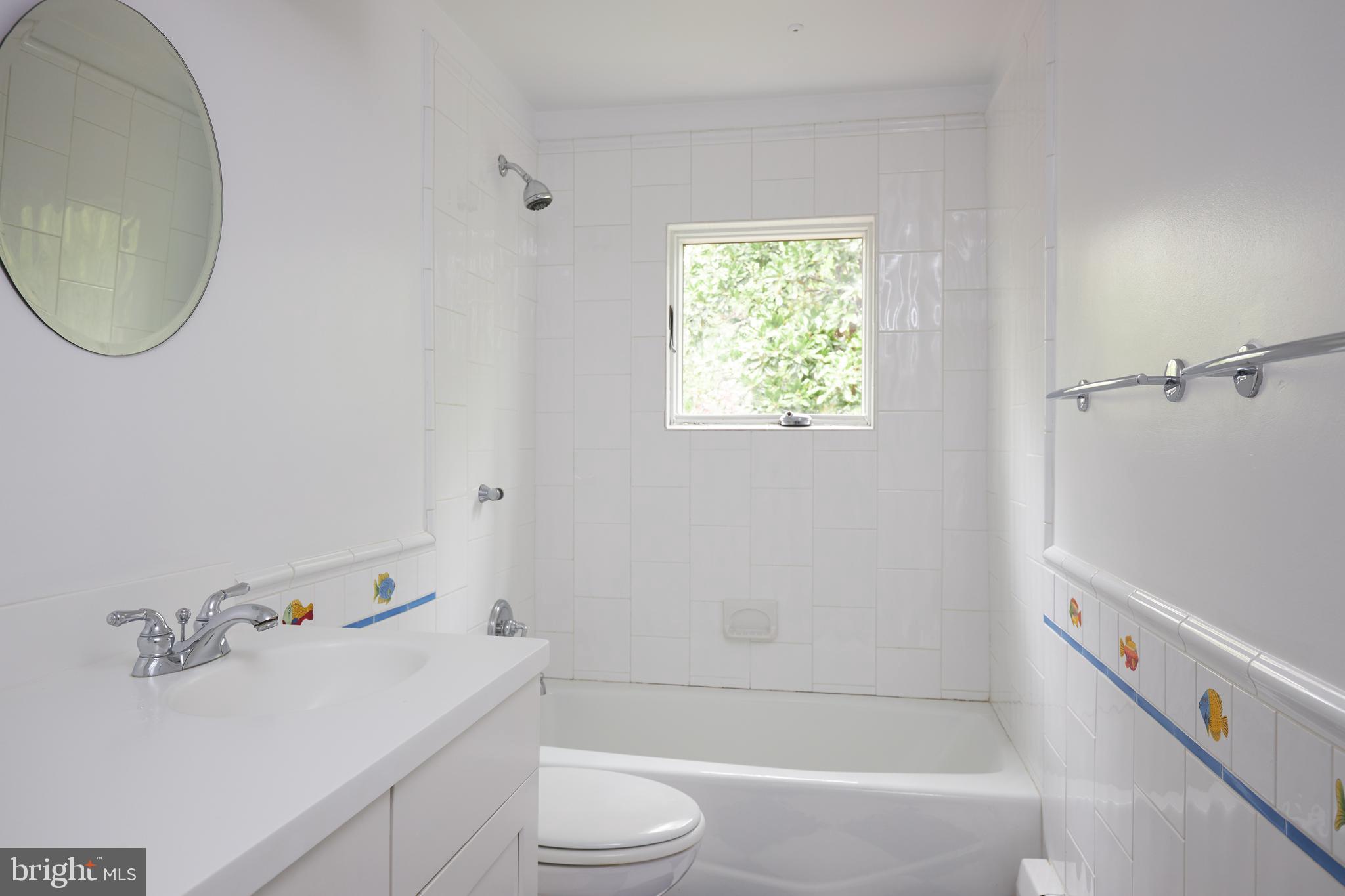 9919 Meriden Road Potomac, MD 20854 - Photo 32 of 48 Gallery Image 32