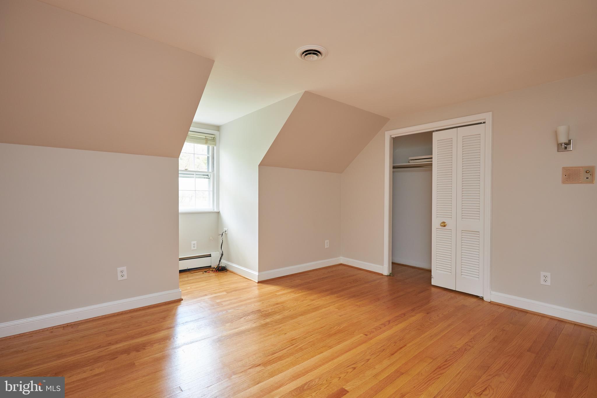 9919 Meriden Road Potomac, MD 20854 - Photo 34 of 48 Gallery Image 34