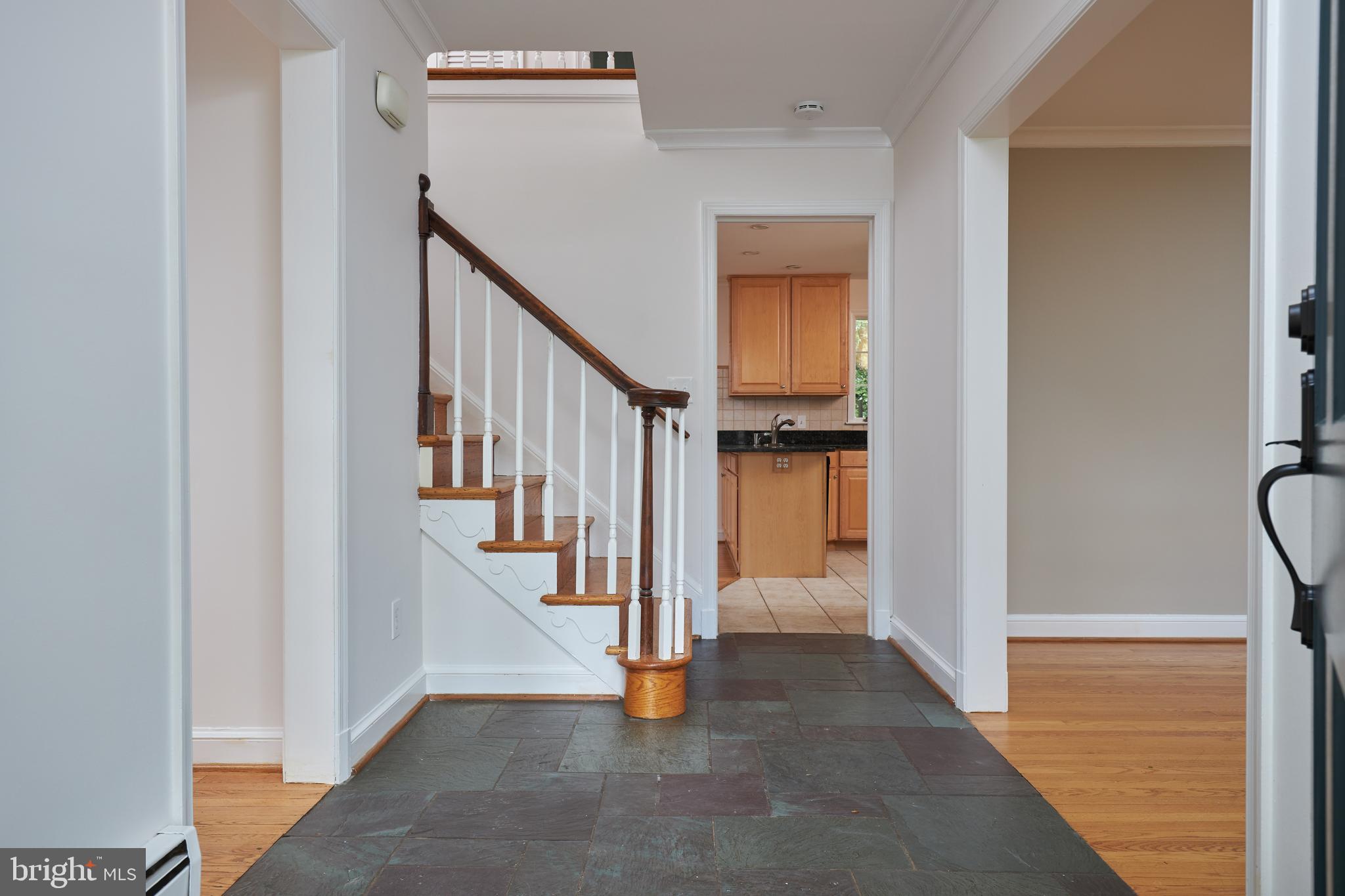 9919 Meriden Road Potomac, MD 20854 - Photo 5 of 48 Gallery Image 5