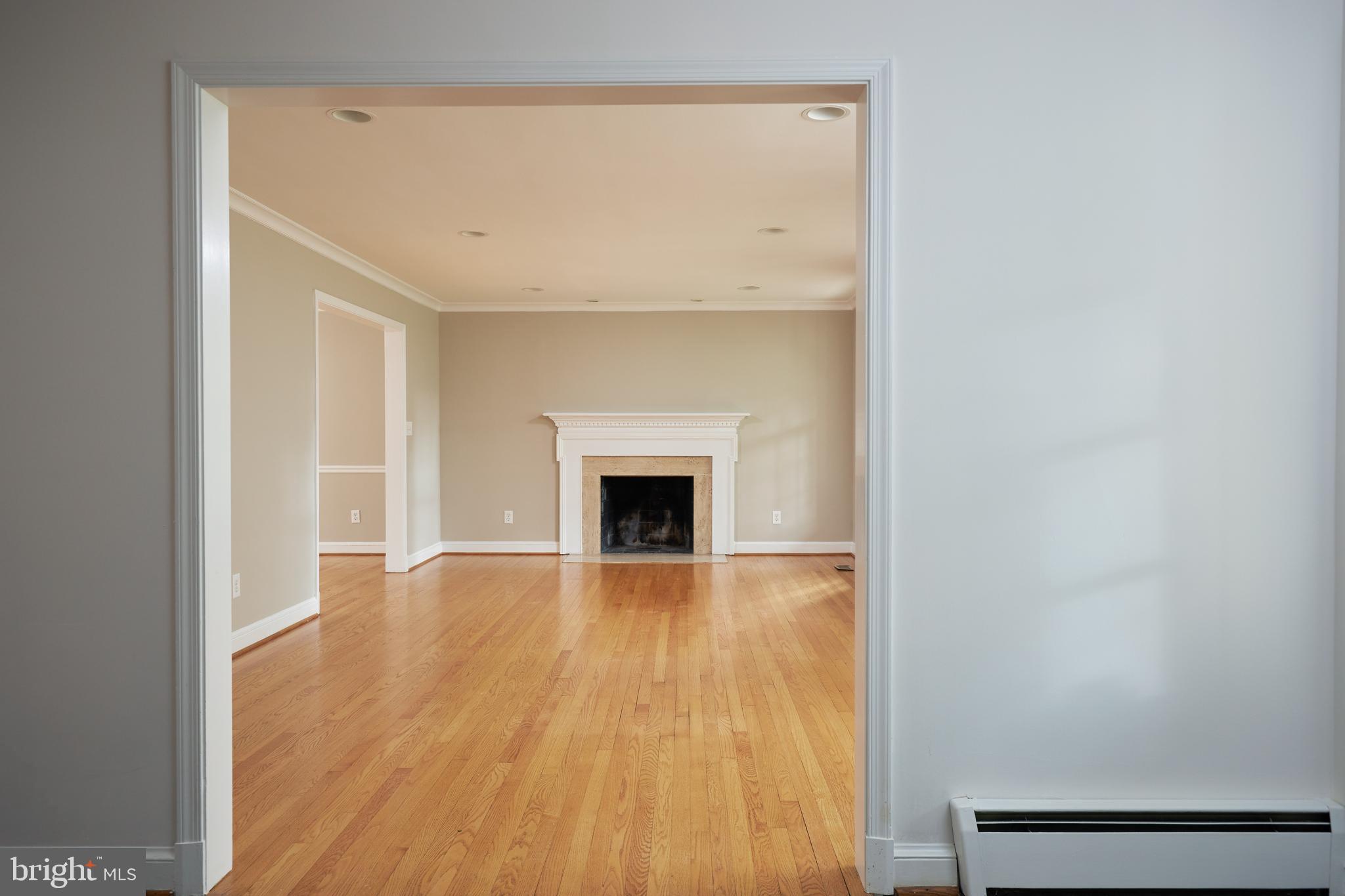 9919 Meriden Road Potomac, MD 20854 - Photo 6 of 48 Gallery Image 6