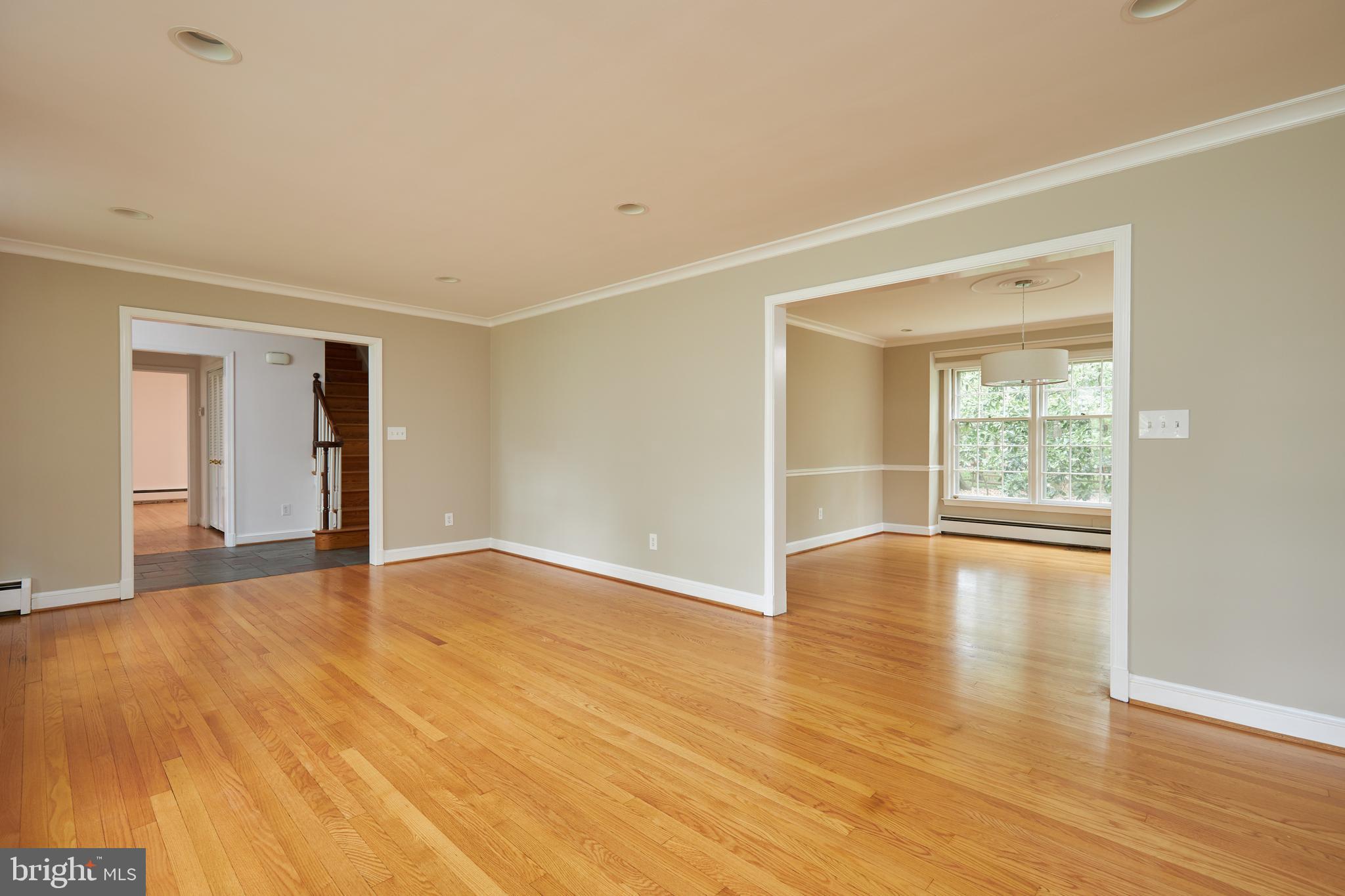 9919 Meriden Road Potomac, MD 20854 - Photo 9 of 48 Gallery Image 9