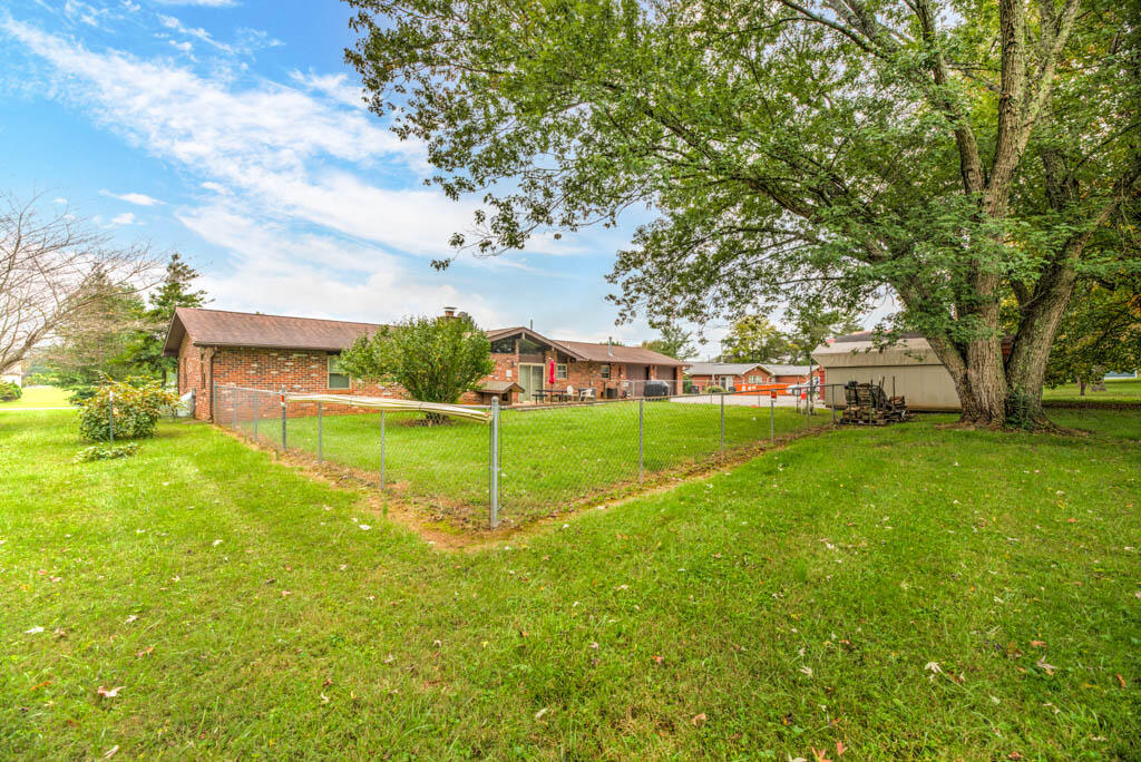 132 South Cunningham Road Seymour, TN 37865 - Photo 20 of 20 DSC_5841_2_3_4_5