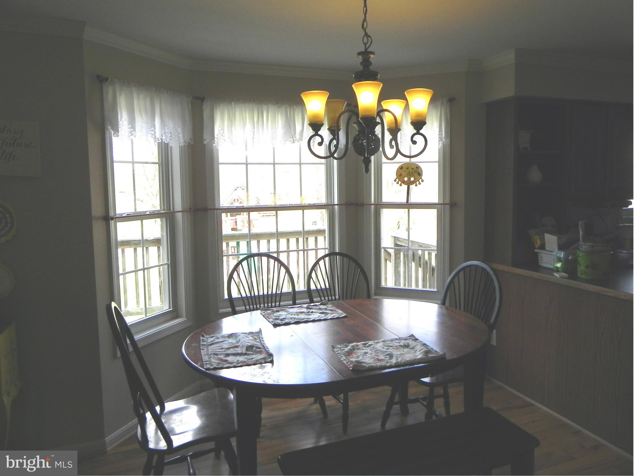 451 Quail Run Road Summit Point, WV 25446 - Photo 11 of 30 BREAKFAST NOOK
