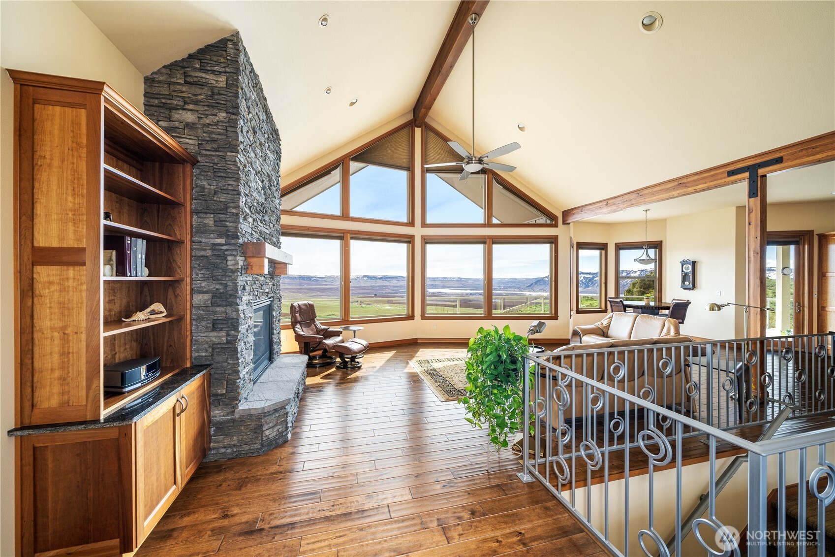 17 Vista Ridge Road Brewster, WA 98812 - Photo 8 of 40 a view of a balcony