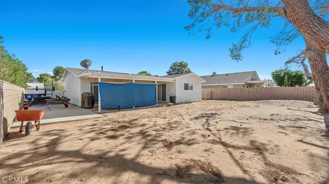 $2,300 | 14676 Coolglen Drive, Helendale, CA 92342