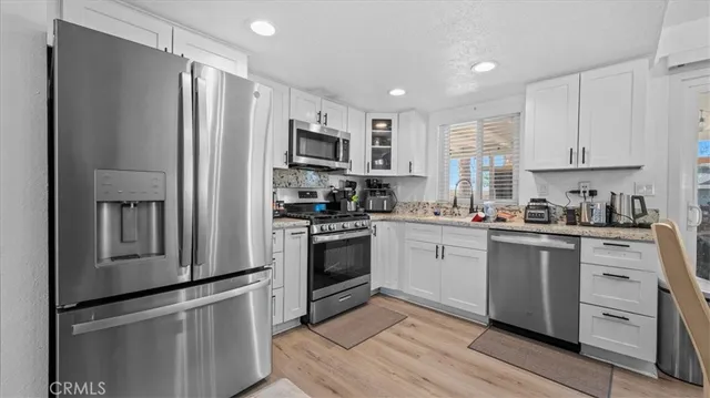 $2,300 | 14676 Coolglen Drive, Helendale, CA 92342