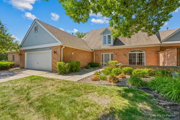 $360,000 | 5615 Chesapeake Drive, Unit 5615, McHenry, IL 60050