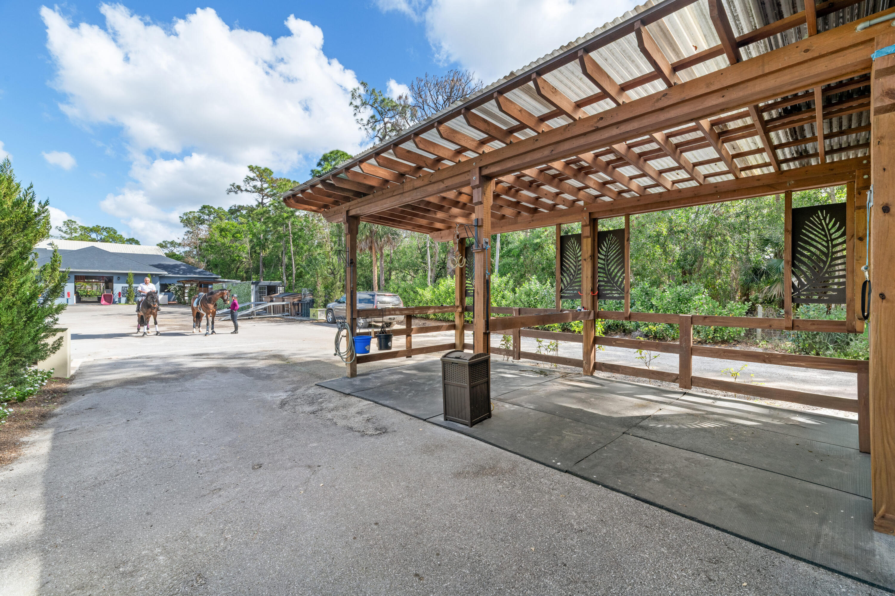 15161 Collecting Canal Road Loxahatchee Groves, FL 33470 - Photo 21 of 116 Barn One Grooming Stalls 5792-4200x2800-