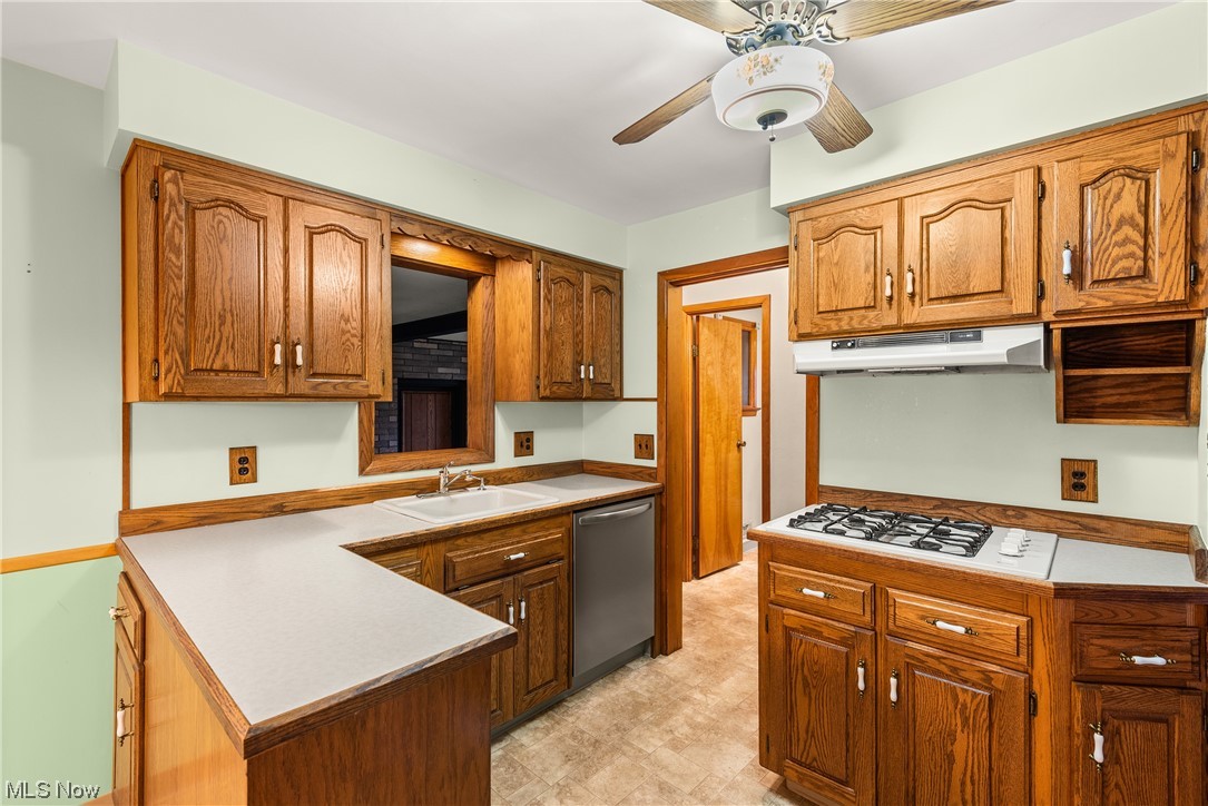 4109 Rabbit Run Drive Brooklyn, OH 44144 - Photo 11 of 35