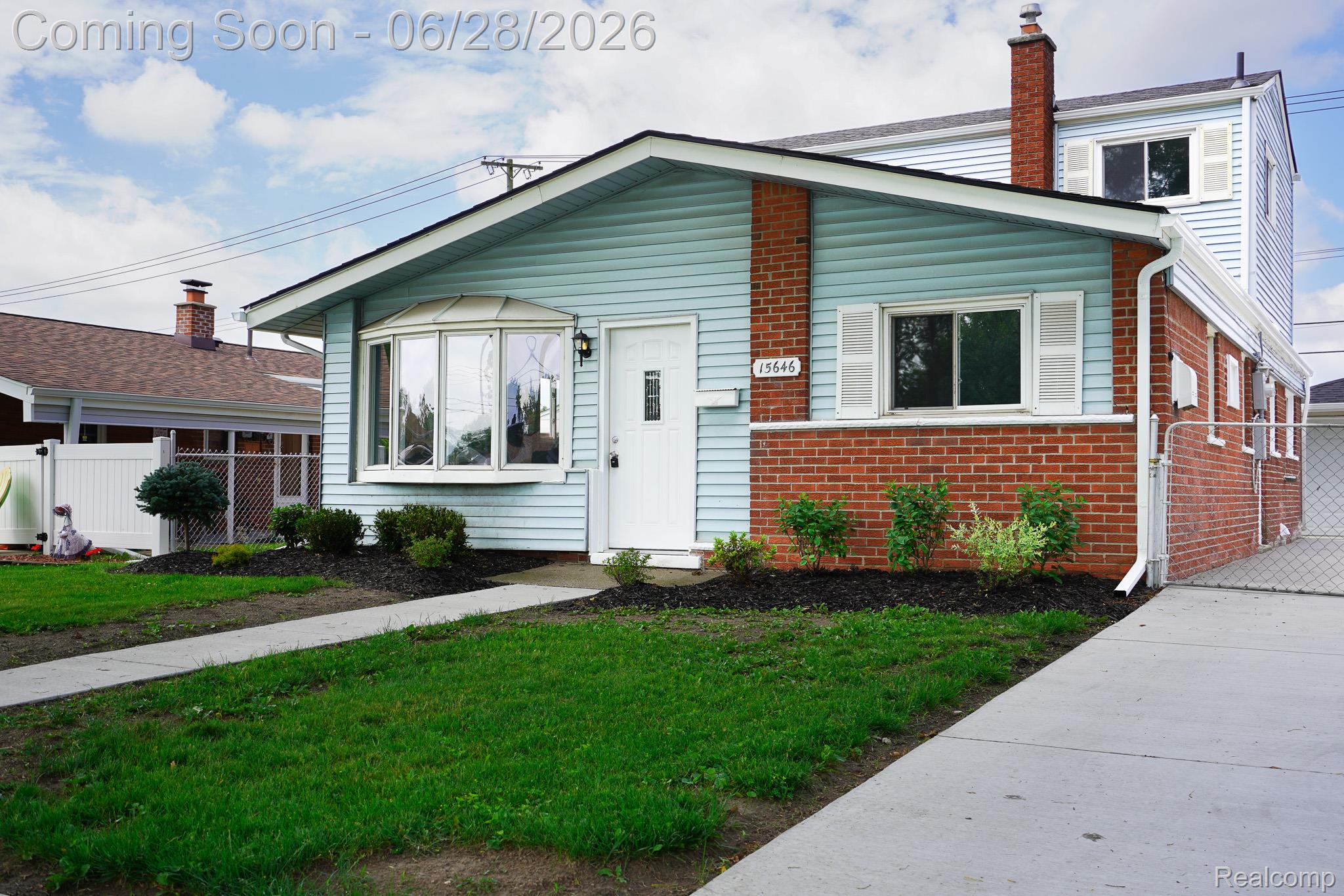 15646 Selwyn Road Southgate, MI 48195 - Photo 1 of 69 DDS04795.jpg