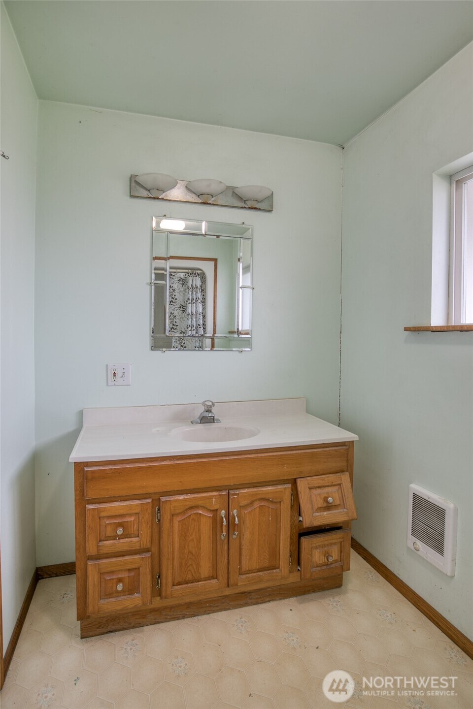 545 North 12th Street Elma, WA 98541 - Photo 27 of 35