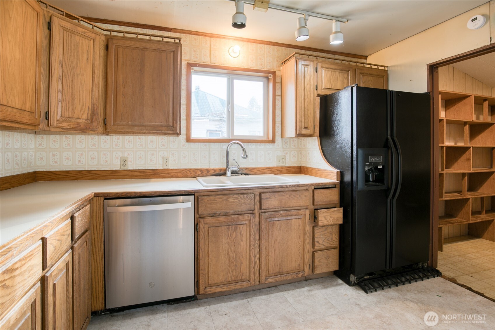 545 North 12th Street Elma, WA 98541 - Photo 4 of 35