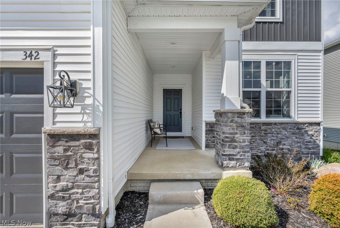 342 Foxglove Drive Wadsworth, OH 44281 - Photo 4 of 38