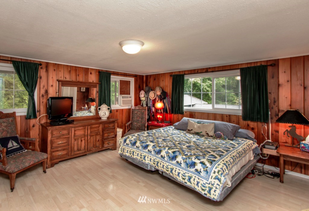 7601 Southeast King Road Port Orchard, WA 98367 - Photo 24 of 25 Gallery Image 24