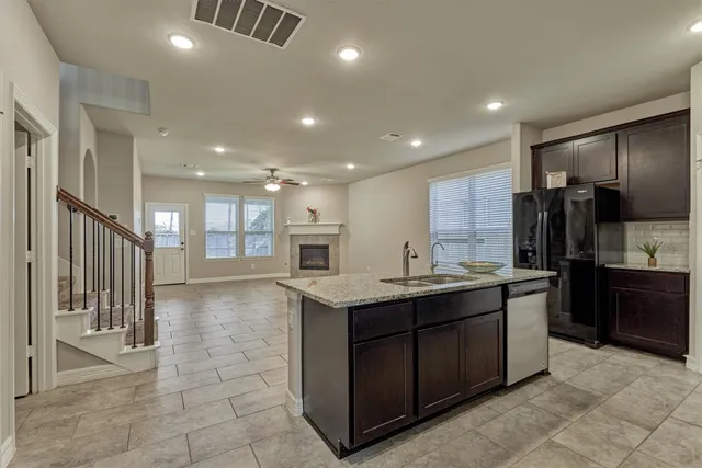 $2,750 | 132 Cobble Medley Court, Conroe, TX 77318