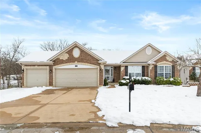 $309,900 | 111 Coltens Place, Winfield, MO 63389