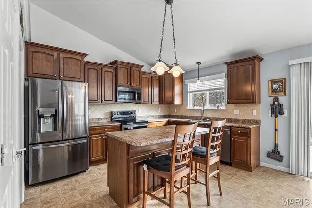 $309,900 | 111 Coltens Place, Winfield, MO 63389