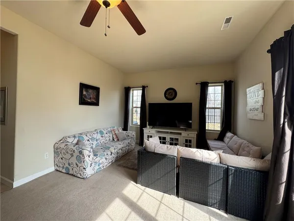 $379,000 | 1160 Andrew Drive, Maryville, MO 64468
