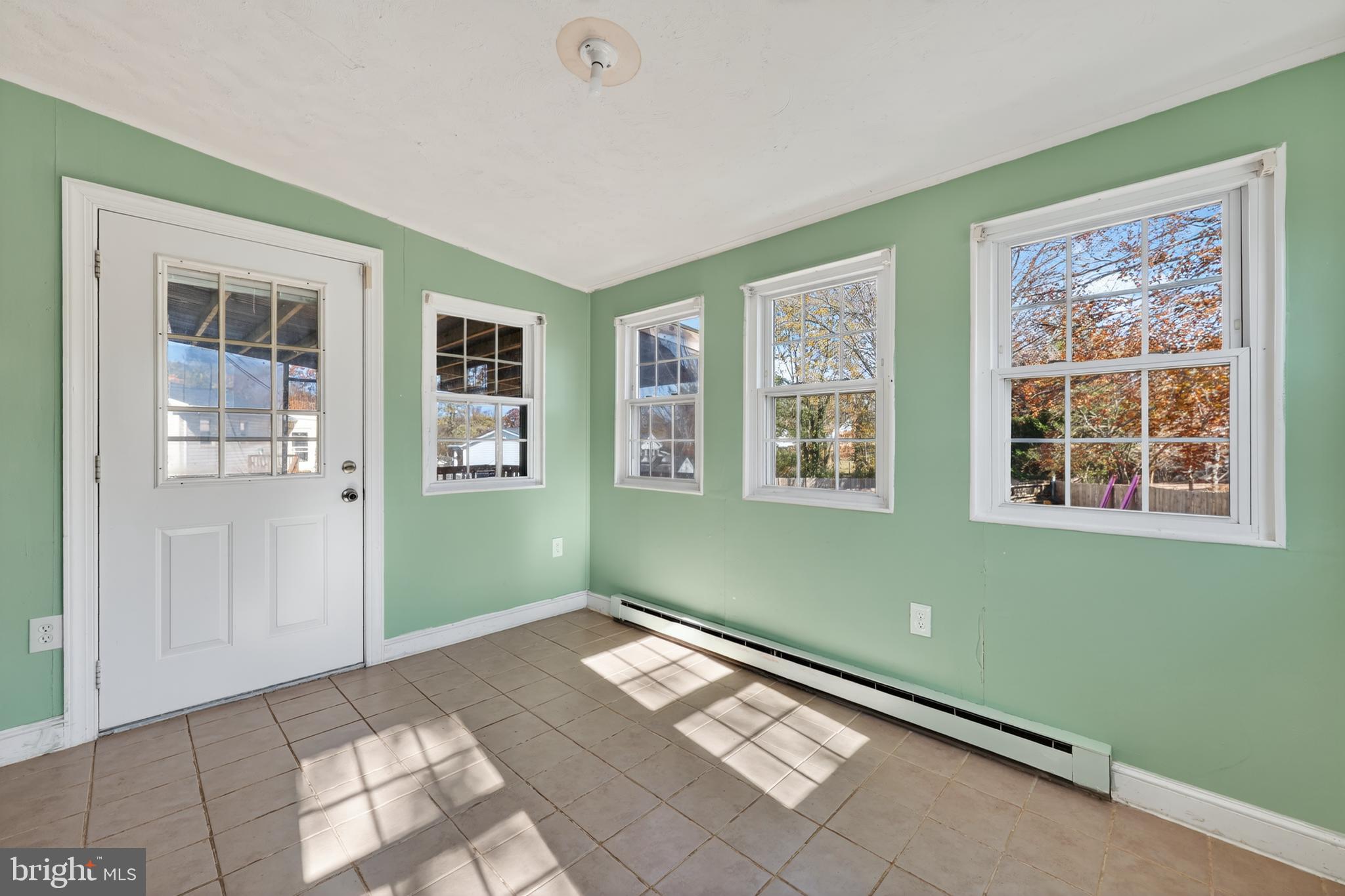 14514 El Rio Court Woodbridge, VA 22193 - Photo 7 of 25