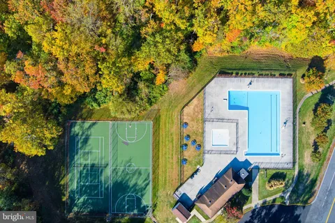 $499,999 | 14435 Salisbury Plain Court, Centreville, VA 20120