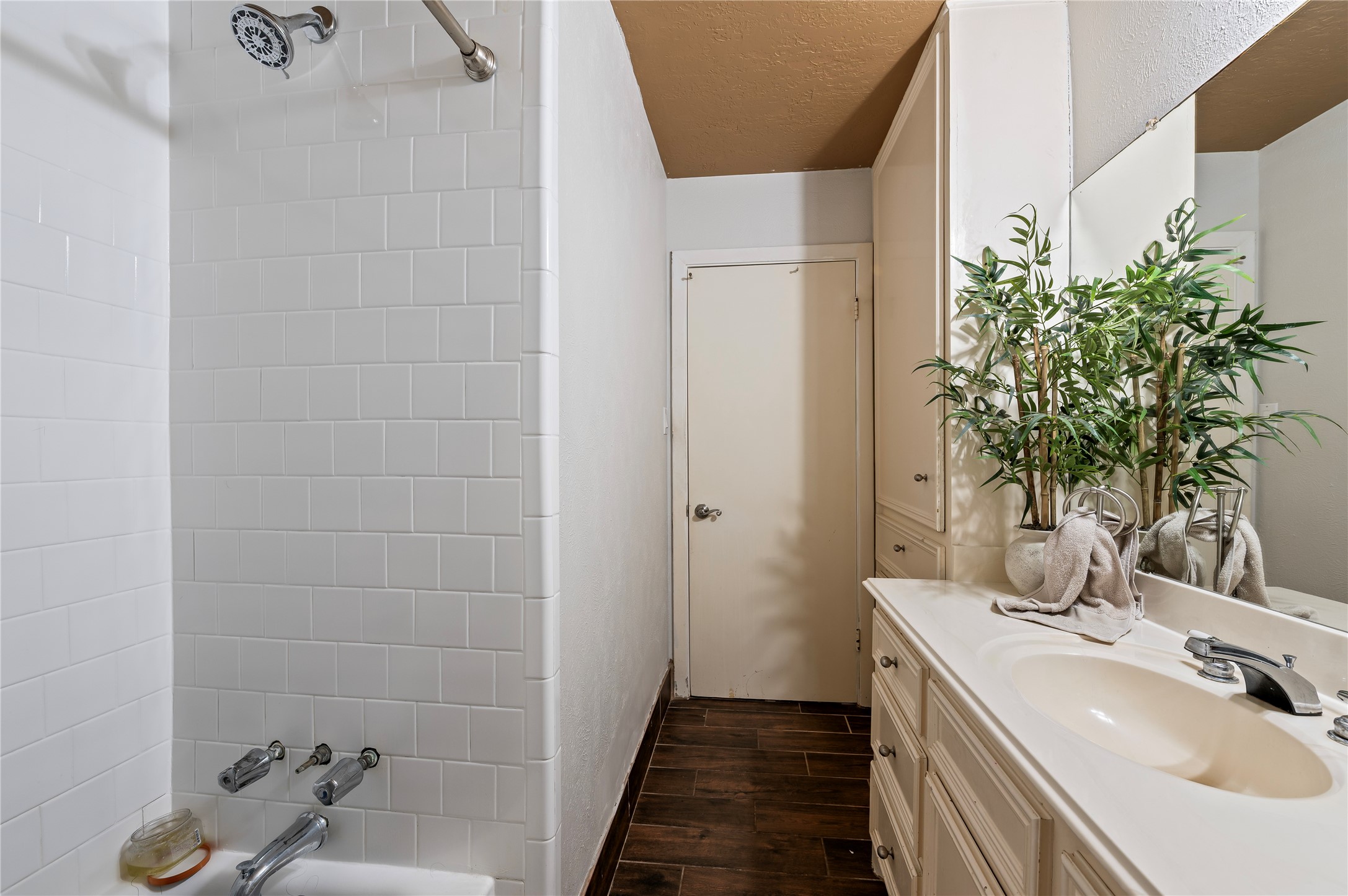 1803 Edgehill Road Pasadena, TX 77502 - Photo 10 of 29