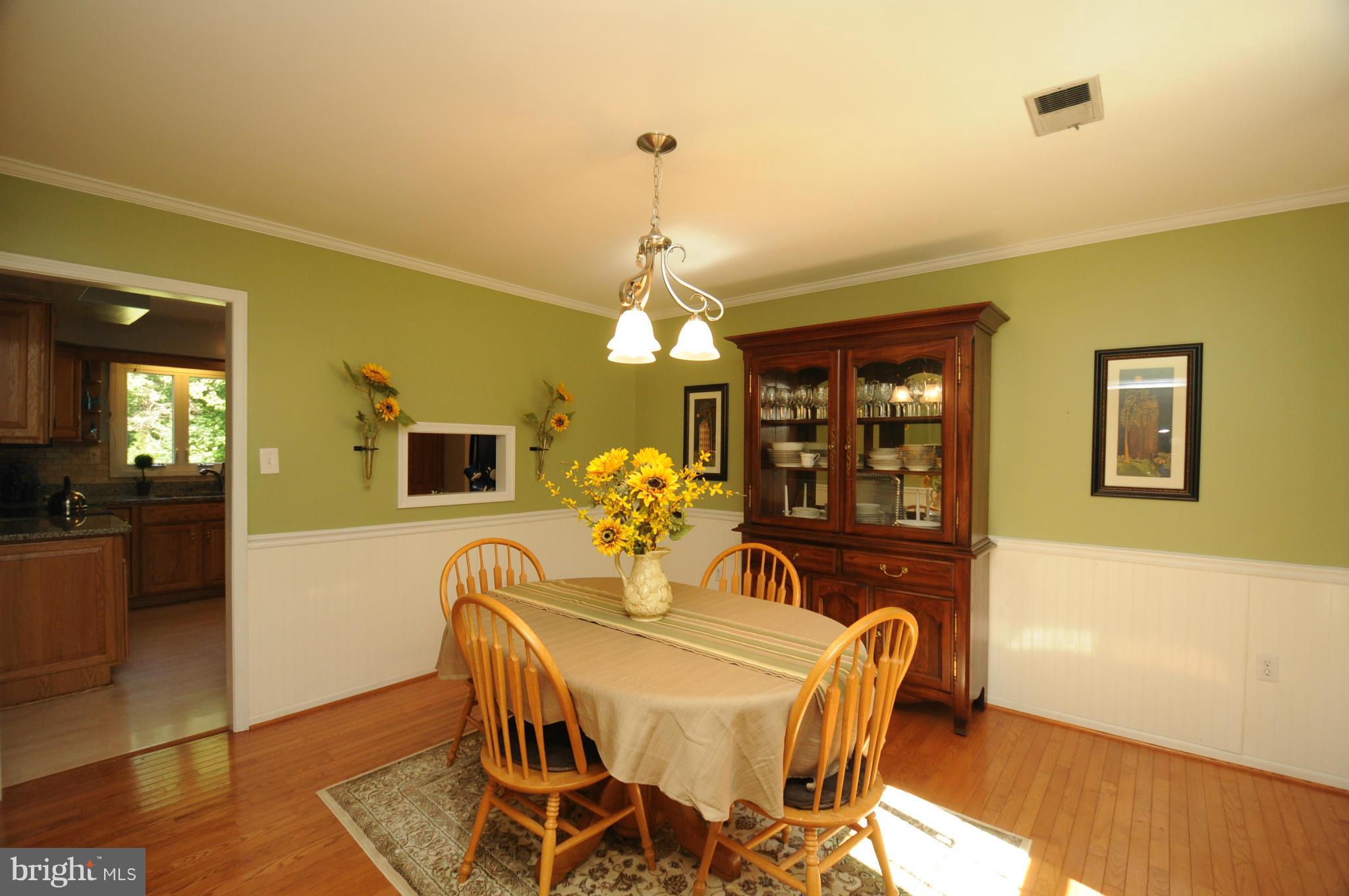 9202 Keyser Road Nokesville, VA 20181 - Photo 6 of 28 Dining Room