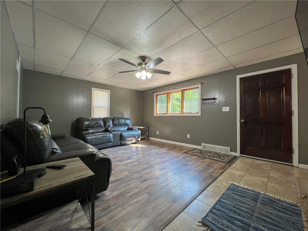 435 Grubb Road Boyers, PA 16020 - Photo 4 of 37 a living room with furniture