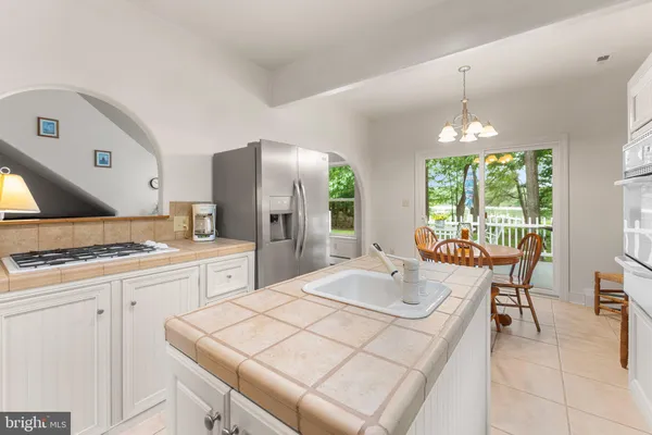 $674,900 | 367 Edgewater Lane, Montross, VA 22520