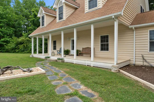 $674,900 | 367 Edgewater Lane, Montross, VA 22520
