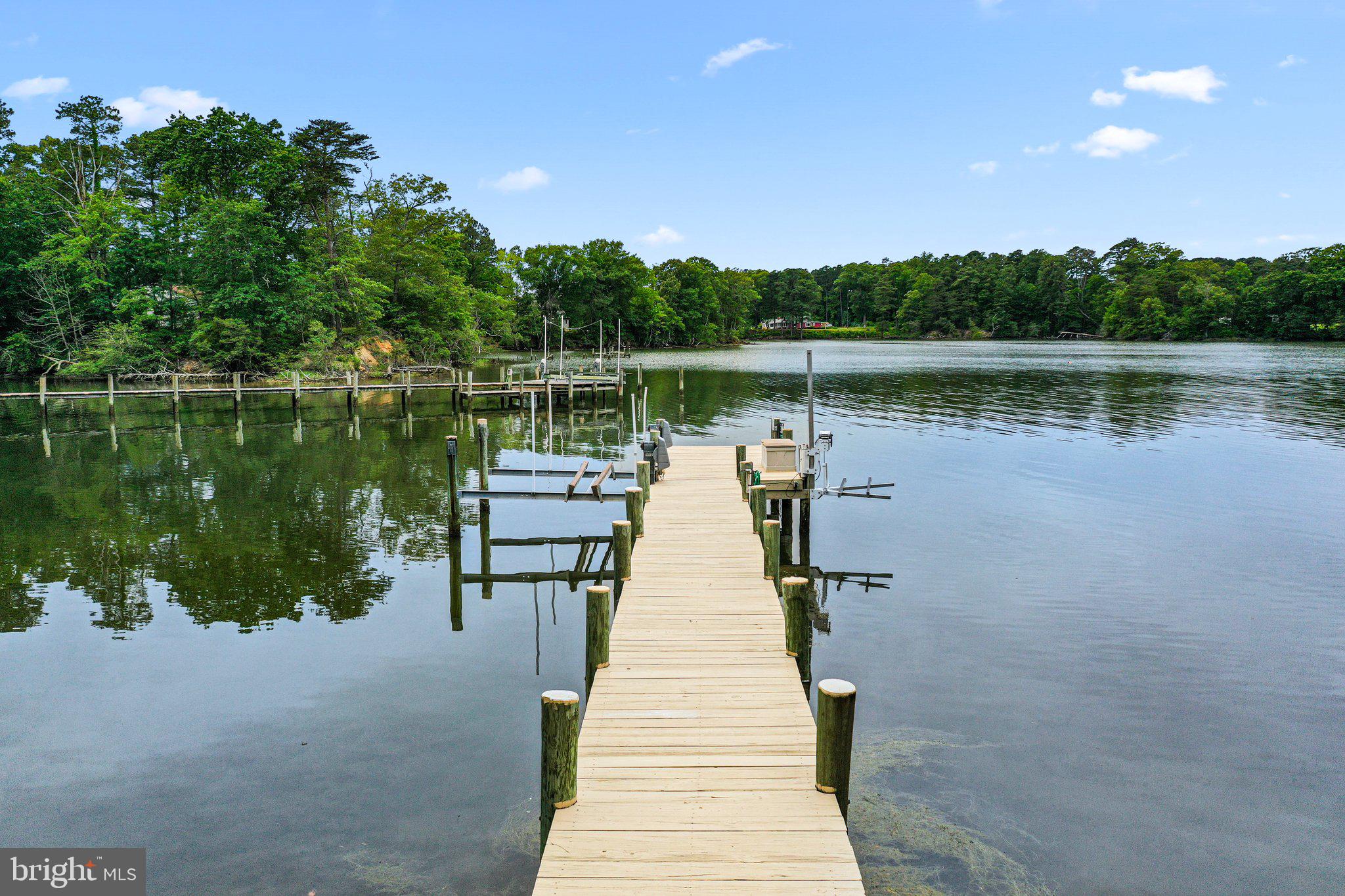 367 Edgewater Lane Montross, VA 22520 - Photo 10 of 64 No steps to the pier!