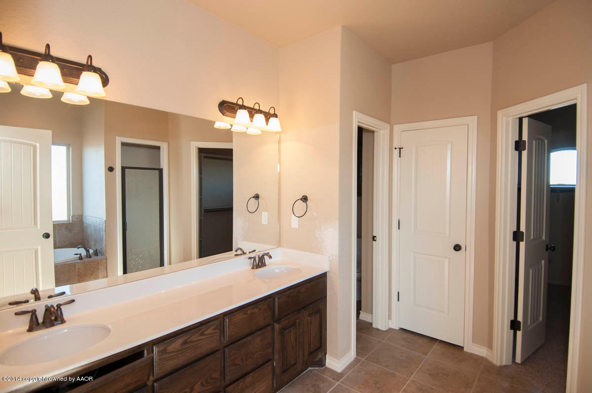 19001 Quail Crossing Road Bushland, TX 79124 - Photo 18 of 34 MASTER BATH VIEW 1