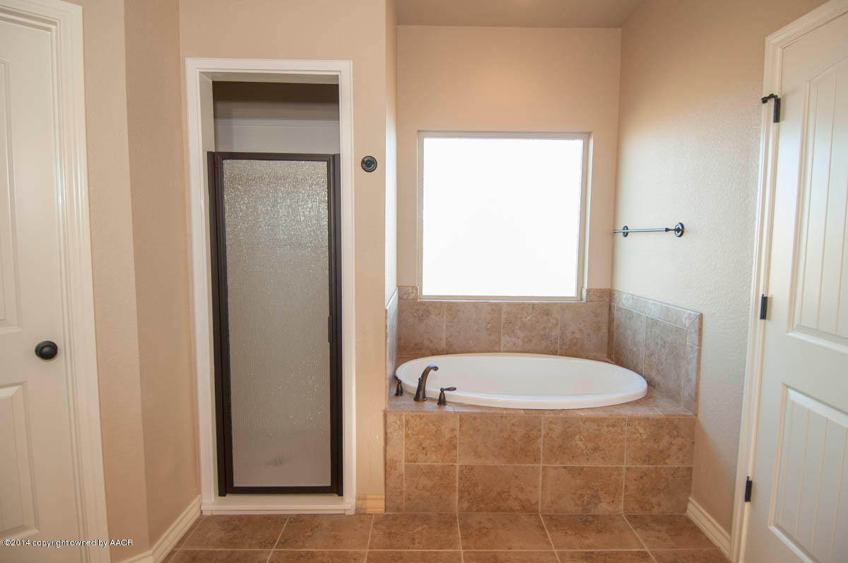 19001 Quail Crossing Road Bushland, TX 79124 - Photo 20 of 34 MASTER BATH VIEW 3
