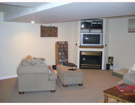 618 Hemlock Road Coraopolis, PA 15108 - Photo 15 of 17 Den/Family/Great Room. Another view of the gameroom shows the gas fp & entertainment area; there is also a 12x8 Den located off of this gameroom which is perfect for a home office.