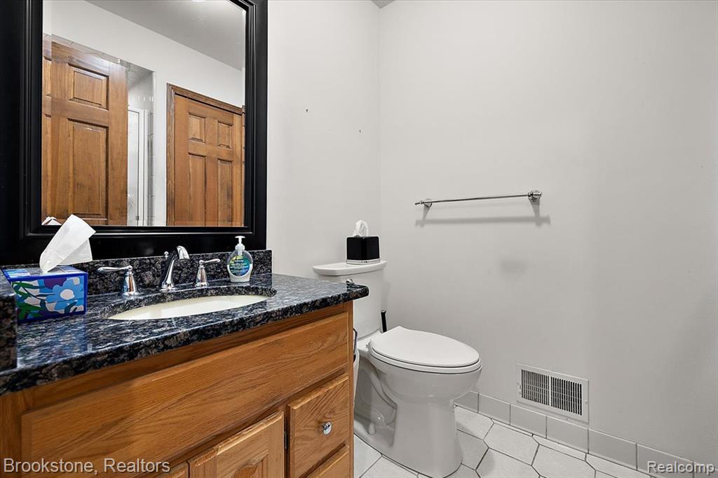 49650 Card Road Macomb, MI 48044 - Photo 39 of 59 Gallery Image 39