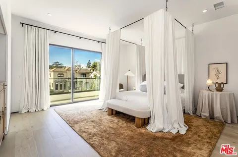 $9,975,000 | 324 South Medio Drive, Los Angeles, CA 90049