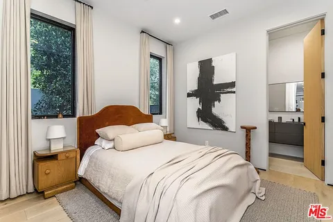 $9,975,000 | 324 South Medio Drive, Los Angeles, CA 90049